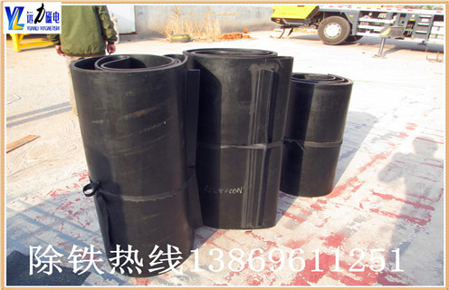 除鐵器皮帶，江蘇除鐵器皮帶跑偏如何修復(fù)_江蘇除鐵器皮帶跑偏及如何調(diào)_刮板價(jià)格   